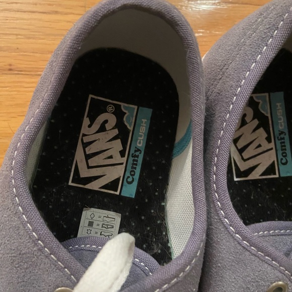 Vans - Picture 2 of 6